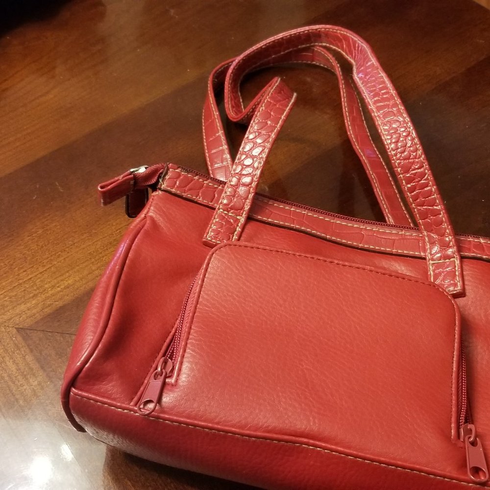 Red purse with wallet - Picture 2 of 8